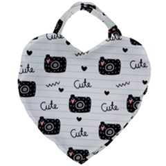 Cute-cutes Giant Heart Shaped Tote by nateshop