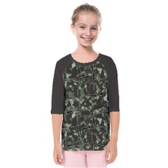 Precision Pursuit: Hunting Motif Camouflage Pattern Kids  Quarter Sleeve Raglan T-shirt